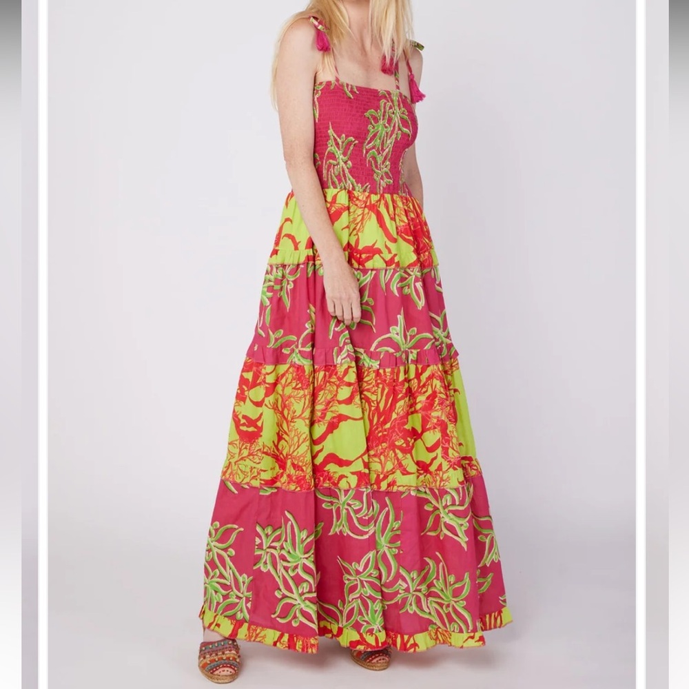 NEW ModaPosa Dianora Spaghetti Strap Smocked Tiered Maxi Raspberry Lime Medium